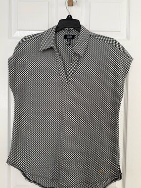 Jones New York Black & White Micro-Check Short Sleeve Button-Front Top